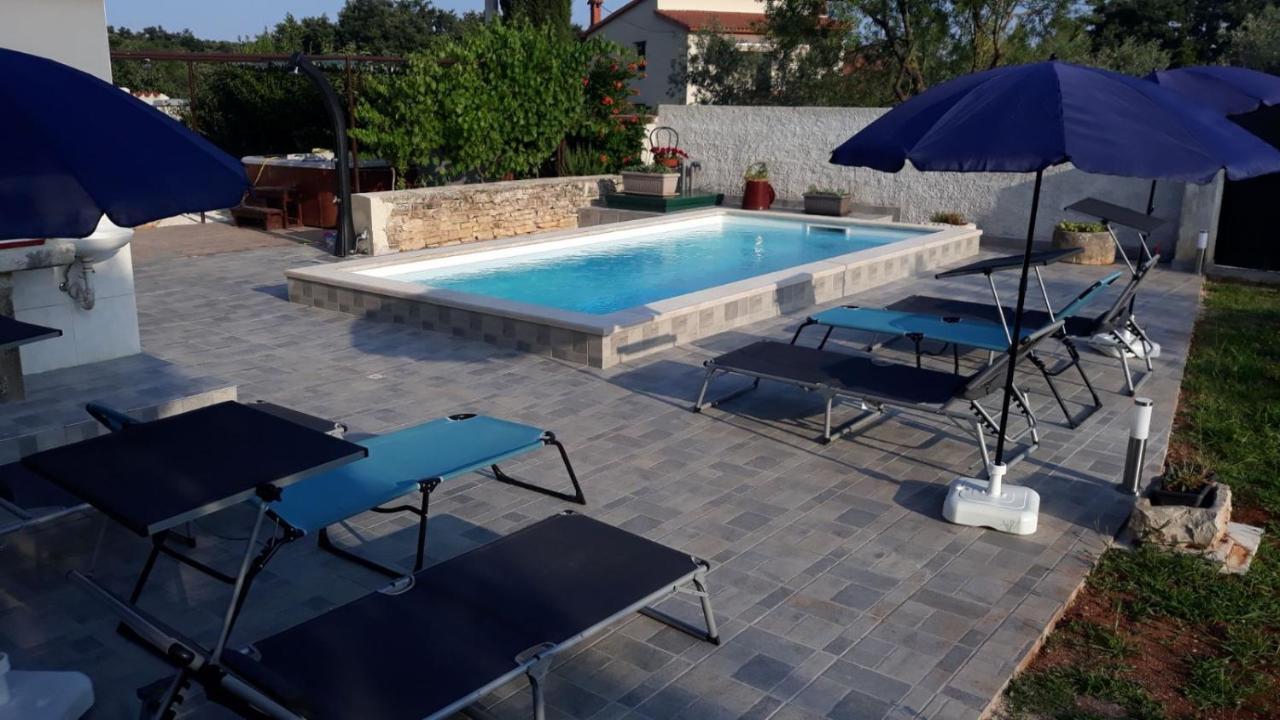 Holiday Home Dioniza Vodnjan Ngoại thất bức ảnh